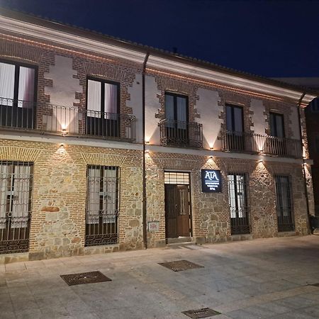 Apartamentos Turisticos Avila Puerta De Los Leales 1-2 Екстериор снимка