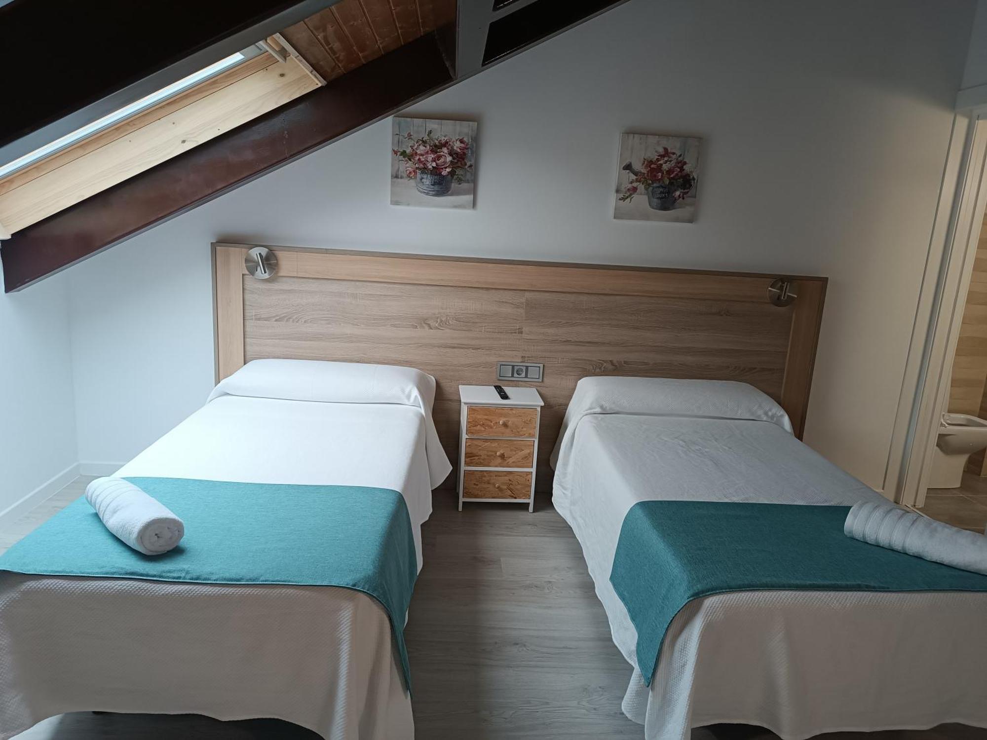 Apartamentos Turisticos Avila Puerta De Los Leales 1-2 Екстериор снимка