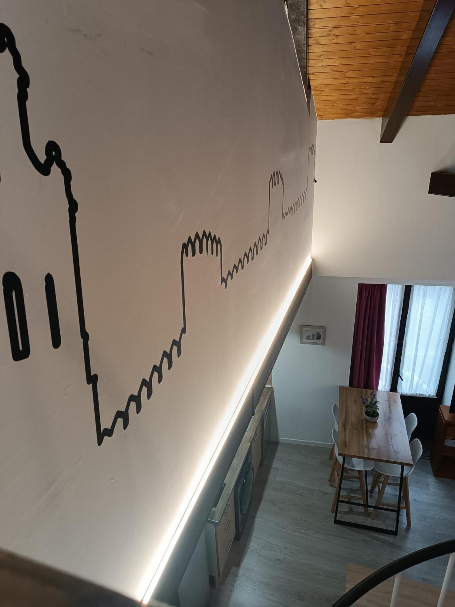 Apartamentos Turisticos Avila Puerta De Los Leales 1-2 Екстериор снимка